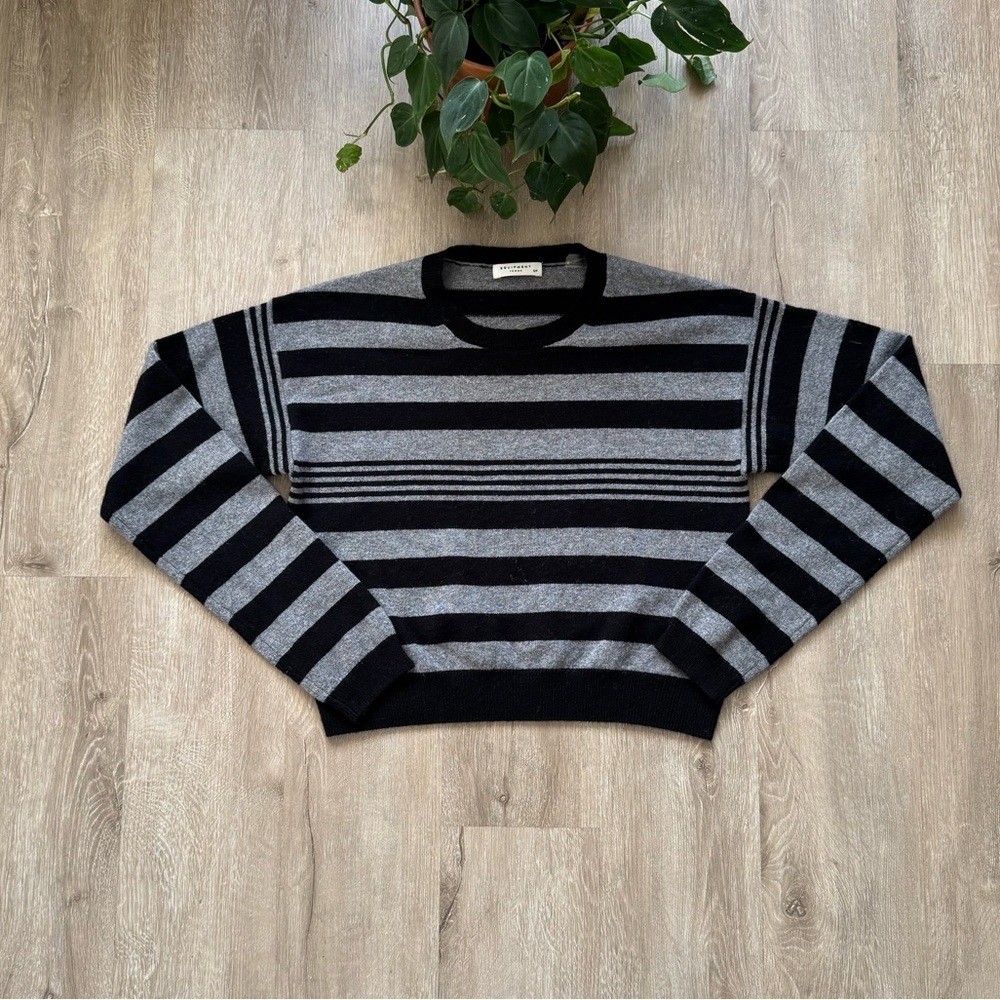Equipment Femme Gray Black Striped Long Sleeve Sweater size S